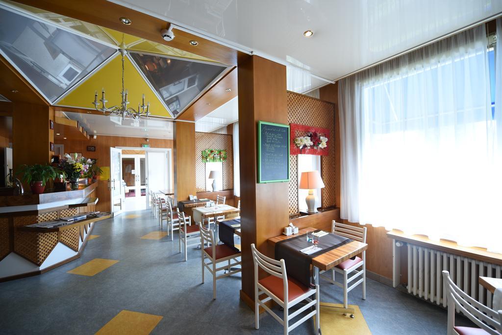 Hôtel Continental Vierzon Exterior foto